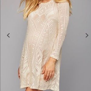 bcbg lace maternity dress